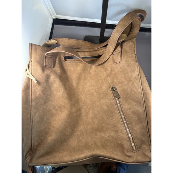 Western Catchfly Extra Large, Fringe Studded Tote Bag - Picture 3 of 4